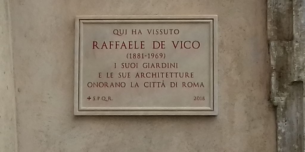 Lapide a Raffaele de Vico Lapide a Raffaele de Vico