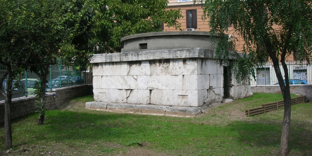 Sepolcro Largo Talamo Sepolcro Largo Talamo