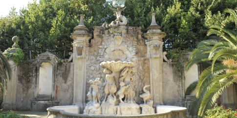 Villa Sciarra, fontana dei satiri Villa Sciarra, fontana dei satiri