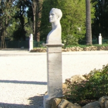 Passeggiata del Pincio, il busto di Canova Passeggiata del Pincio, il busto di Canova