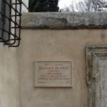 Lapide a Raffaele de Vico su Casino del Graziano Lapide a Raffaele de Vico su Casino del Graziano