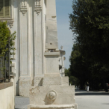 Particolare della Fontana delle Piramidi Particolare della Fontana delle Piramidi