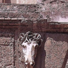 Villa Torlonia, particolare delle scuderie Villa Torlonia, particolare delle scuderie