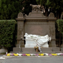 Monumento funerario a Goffredo Mameli 1 Monumento funerario a Goffredo Mameli 1